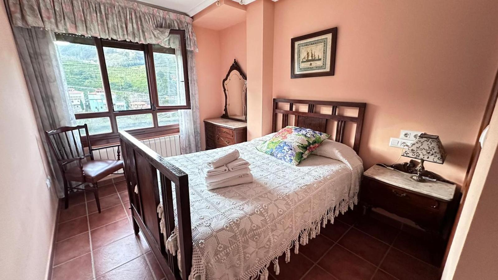 Casa Alpargateiro Guest House Os Peares ภายนอก รูปภาพ