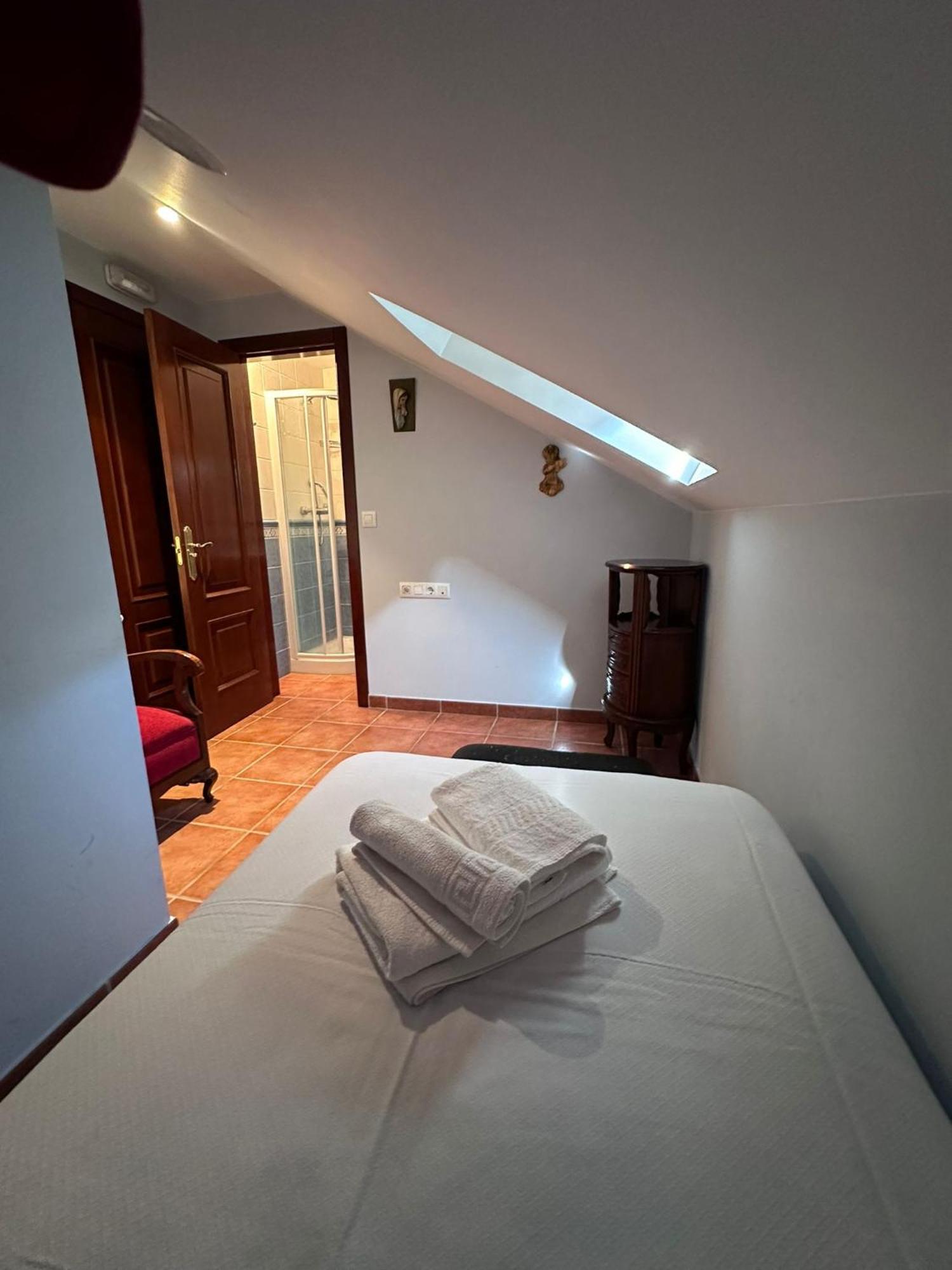 Casa Alpargateiro Guest House Os Peares ภายนอก รูปภาพ