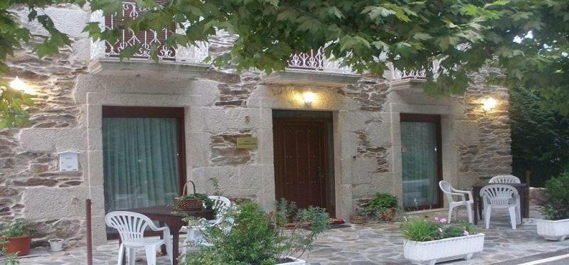 Casa Alpargateiro Guest House Os Peares ภายนอก รูปภาพ