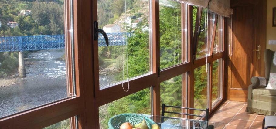 Casa Alpargateiro Guest House Os Peares ภายนอก รูปภาพ