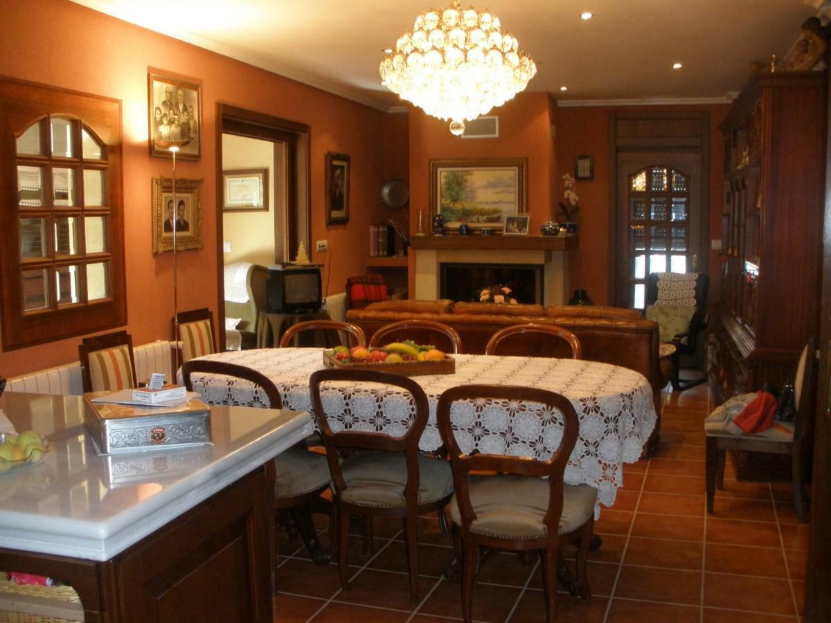 Casa Alpargateiro Guest House Os Peares ภายนอก รูปภาพ